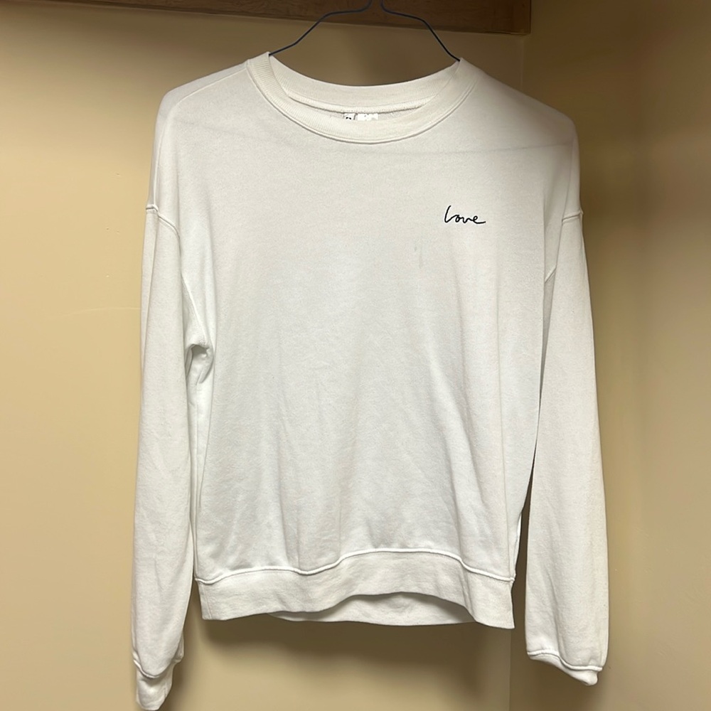 Women’s H&M White Love Sweatshirt size Medium